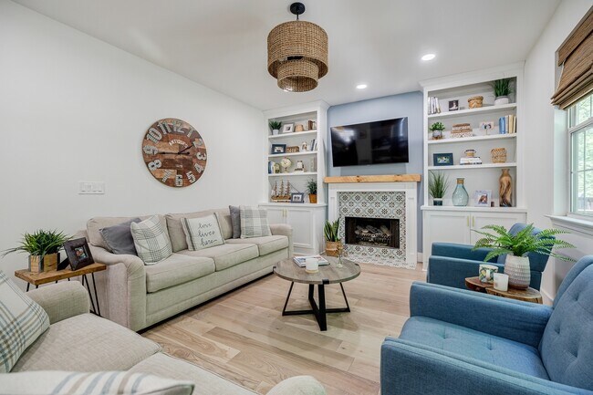 Building Photo - 2105 Brookridge Ter