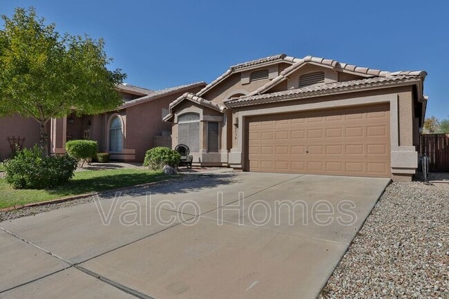 Building Photo - 6450 W Saddlehorn Rd