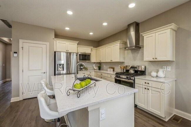 Building Photo - 9366 Primo Ln