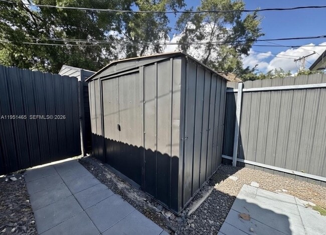 Building Photo - 10504 SW 77th Ct