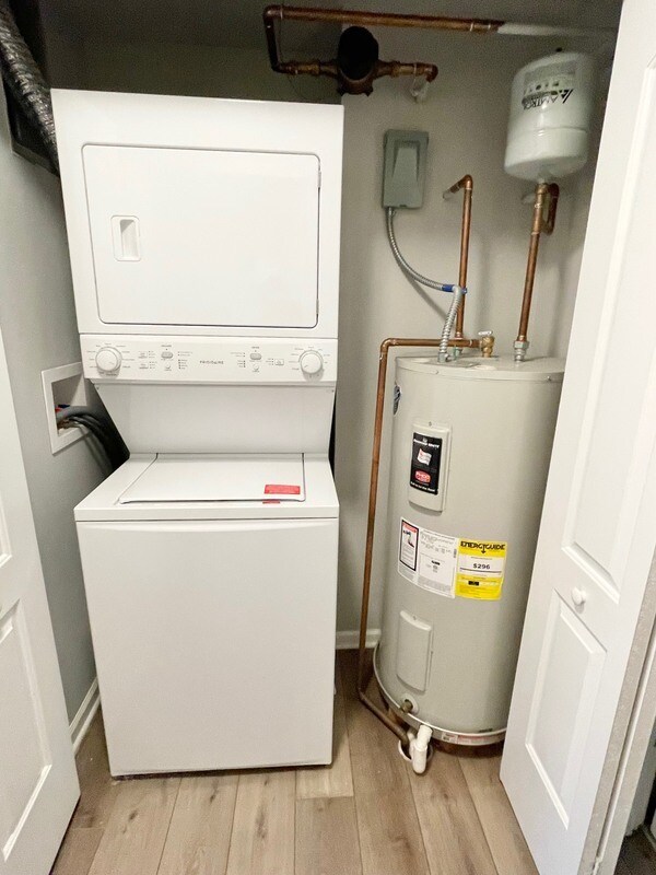 Building Photo - 809 E Main St