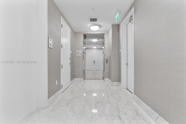 Building Photo - 17475 Collins Ave