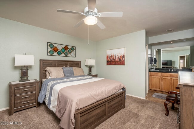 Building Photo - 4850 E Desert Cove Ave