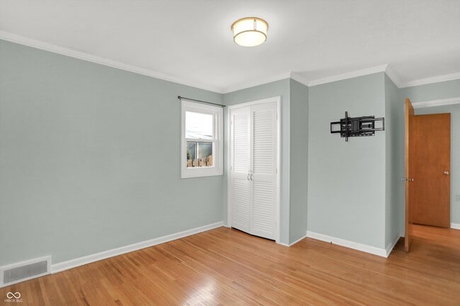 Building Photo - 1240 N Irvington Ave