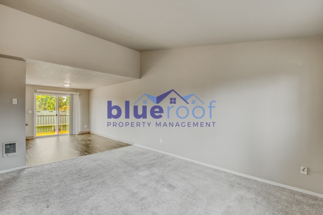 Building Photo - 615 N Elliott Rd