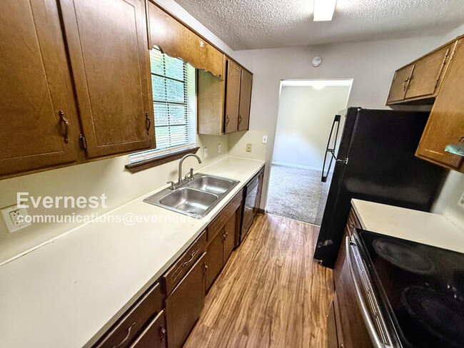 Building Photo - 8021 Marsh Mountain Rd