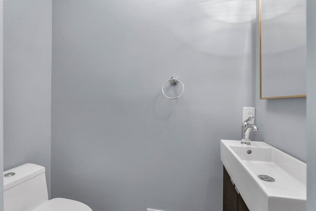 Building Photo - 1512 Frankford Ave