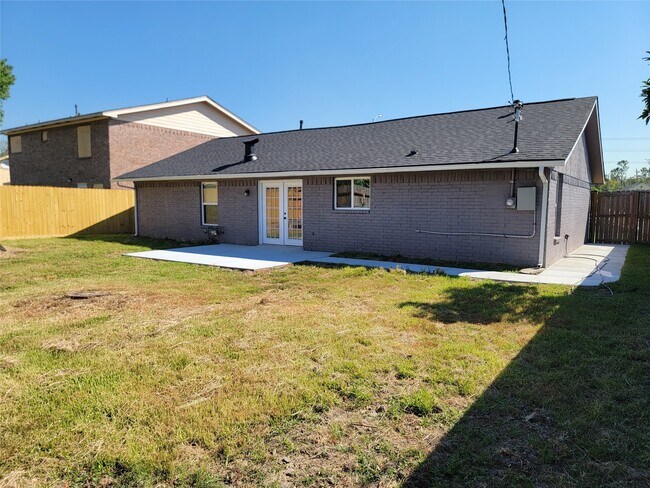 Building Photo - 510 Donnacorey Dr