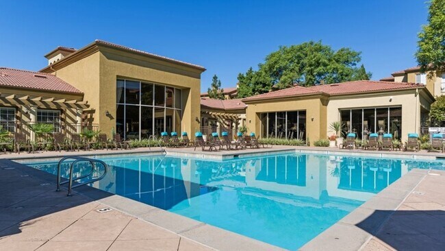 Building Photo - 9320 Hillery Dr