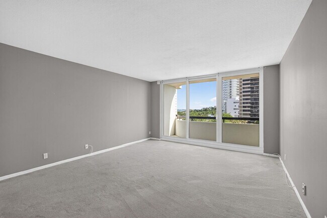 Building Photo - 4000 N Ocean Dr