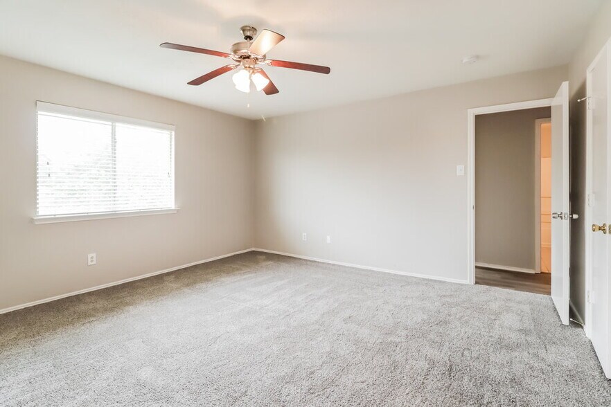 Building Photo - 6511 McCharen Ct
