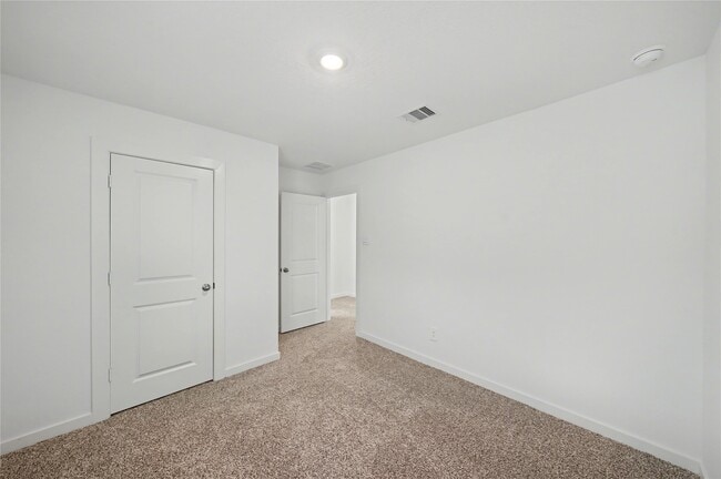 Building Photo - 4307 Camden Lakes St