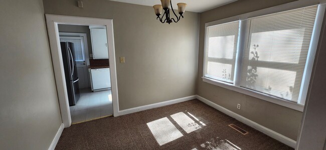 Building Photo - 2 bedroom brick home close to St Francis