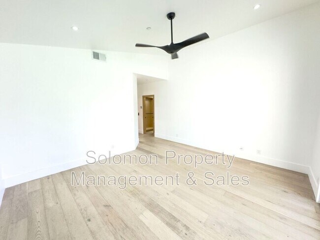 Building Photo - 1111 Britem Ct