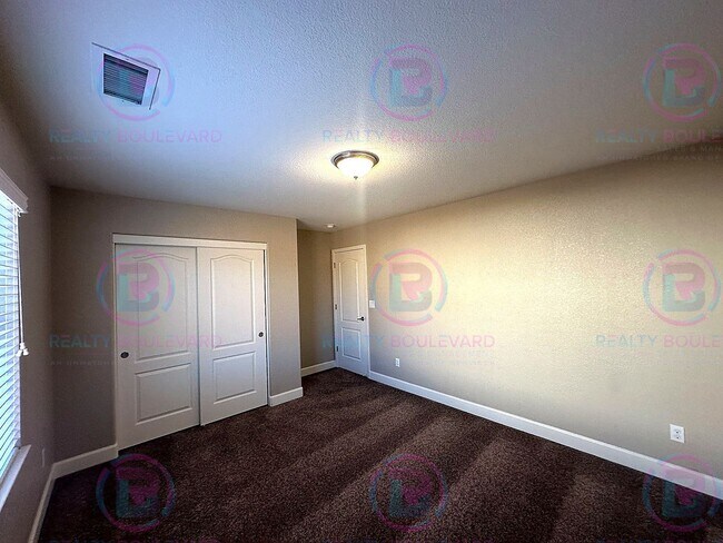 Building Photo - Welcome to your dream home in Spanish Springs, nestled off the serene Calle de la Plata.  2 Year ...