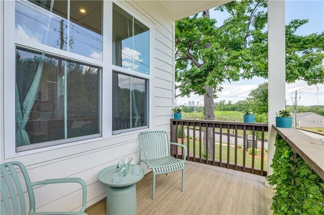 Building Photo - 1390 Cozy Cir SE