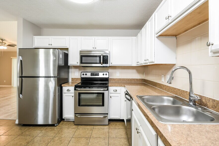 Building Photo - 5140 Heatherstone Ct