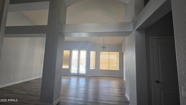 Building Photo - 1818 W Hawk Way