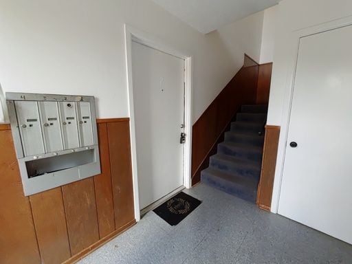 Building Photo - 622 Chauncey Dr