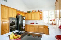 Building Photo - 3 Bedroom Condo For Lease in a gated commu...