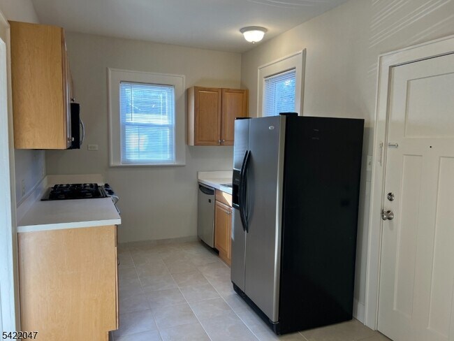 Building Photo - 17 Mountain View Pl