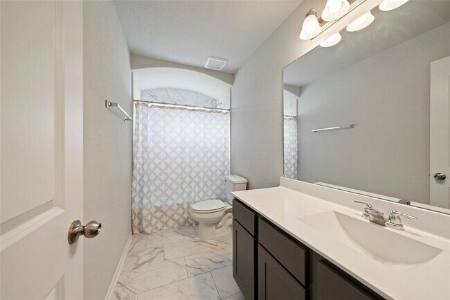 Building Photo - 2277 Forest Chestnut Dr