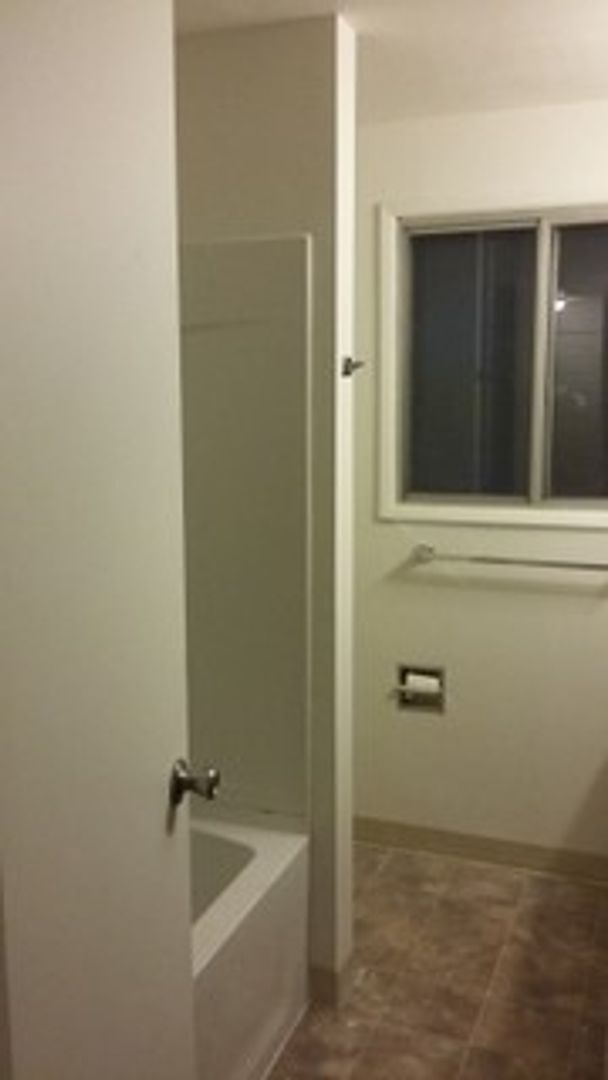 Building Photo - 286b