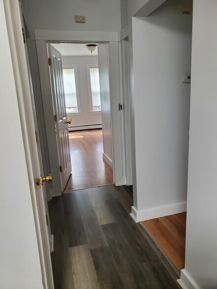 Building Photo - 491 Whalley Ave