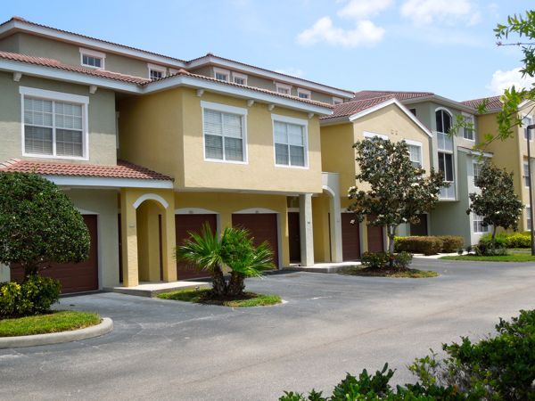Building Photo - 5500 Bentgrass Dr