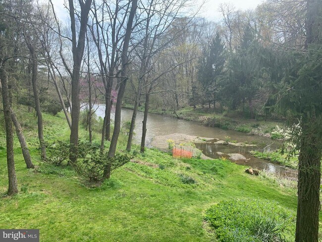 Building Photo - 50 Renninger Rd