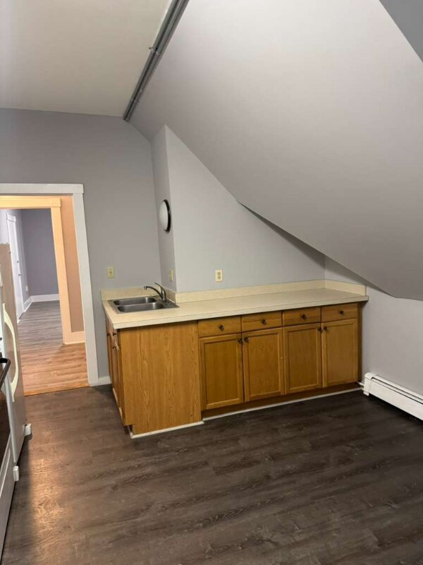 Building Photo - 166-168-168 W Main St