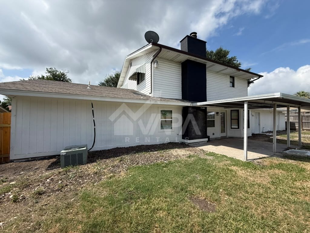 Building Photo - 9703 Five Frks