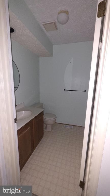 Building Photo - 2202 N Tollgate Cir
