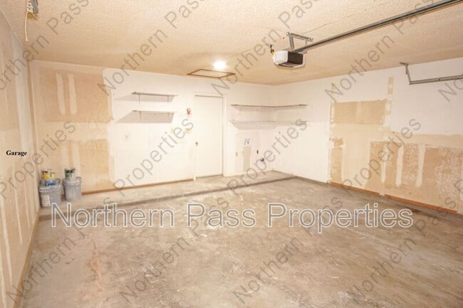 Building Photo - 1832 Dean Jones Dr