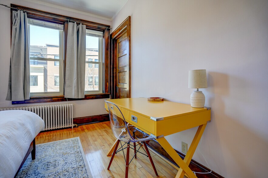 Building Photo - 1253 Williamson St