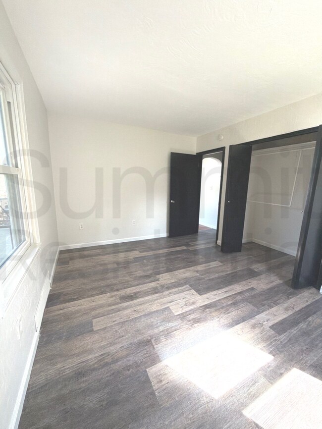 Building Photo - Three Bedroom One Bathroom Home in Mansfield!!
