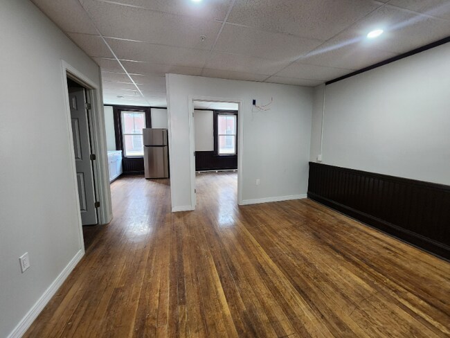 Building Photo - 10 Langdon St