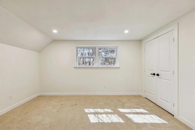 Building Photo - 1704 Venetian Cir