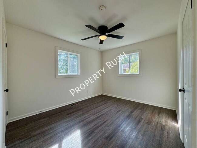 Building Photo - 824 Clift St