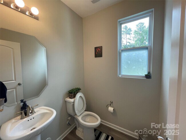 Building Photo - 1121 Southern Sugar Dr