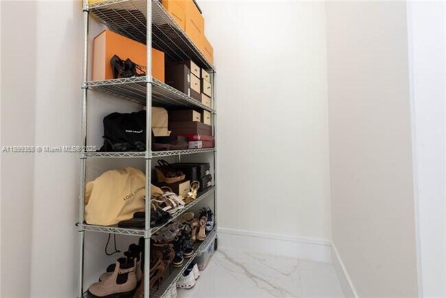 Building Photo - 17320 SW 92nd Ct