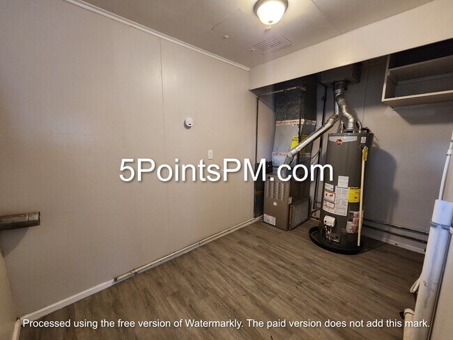 Building Photo - 1032 Andrew St