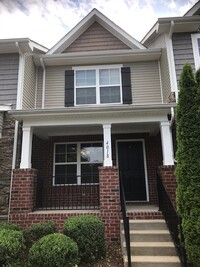 Building Photo - Excellent 2 Bedroom 2.5 Bath Townhouse in ...