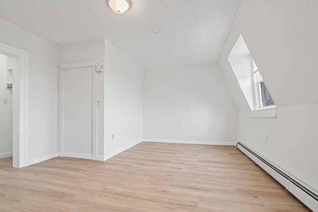 Building Photo - 149 Culver Ave