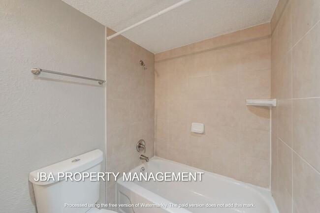 Building Photo - 1758 Farleigh Ct