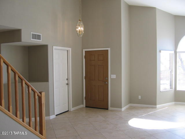 Building Photo - 10650 N Sand Canyon Pl