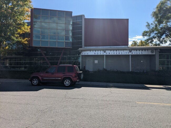 Building Photo - 3050 S Birch St