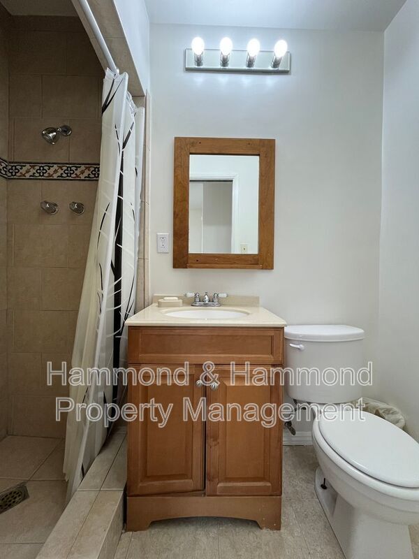 Building Photo - 18003 Saticoy St