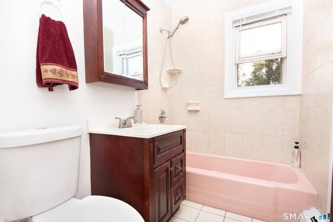 Building Photo - 153 Cherry Hill Dr