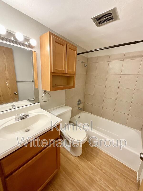 Building Photo - 1804 Jamestown Rd